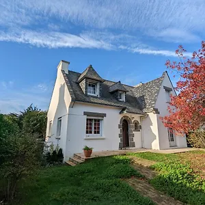 charming-house-in-the-cabellou-on-coastal-trail.inbrittany.com/